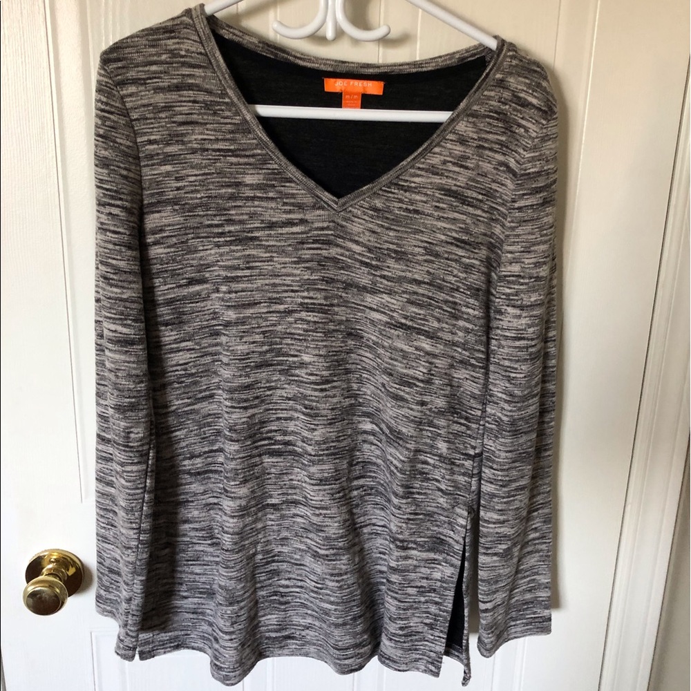 Long v-neck sweater